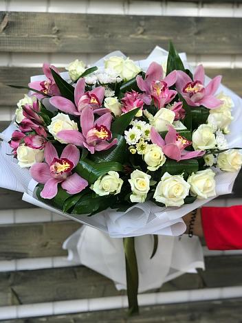 Букет цветов из: Розы и Хризантемы в Вознесеновке