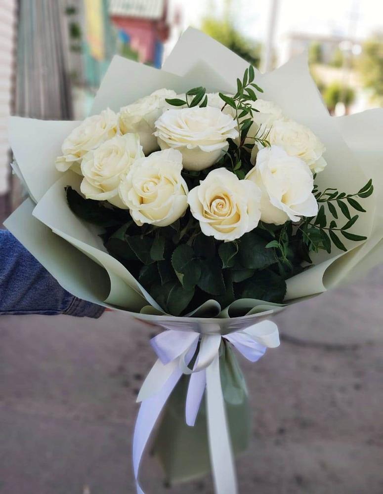 Букет Белые розы Проуд в Вознесеновке