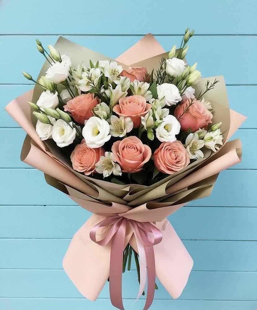 Букет цветов из: Розы, Альстромерии и Лизиантусы в Вознесеновке