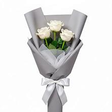 Букет 3 белые розы в Вознесеновке