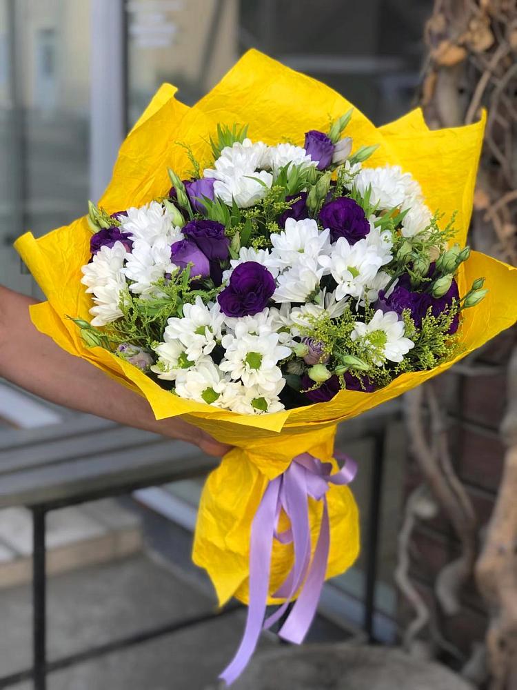 Букет цветов из: Ирисы, Хризантемы и Ромашки в Вознесеновке