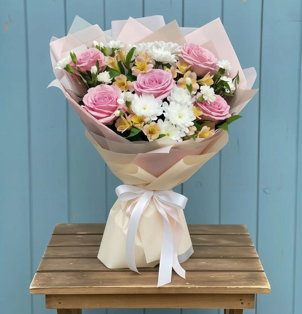 Букет цветов из: Гвоздики, Орхидеи и Розы в Вознесеновке