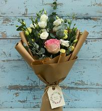 Букет цветов из:  Розы и Лизиантусы в Вознесеновке