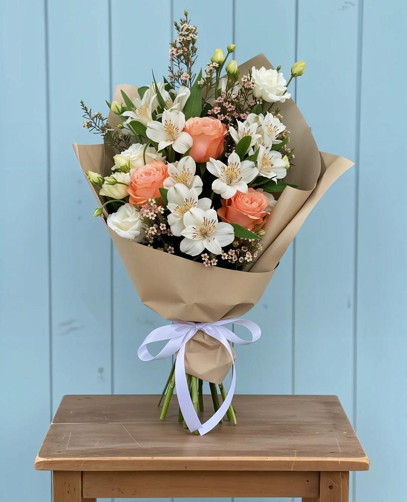 Букет цветов из: Альстромерии, Лизиантусы, Розы и Хризантемы в Вознесеновке